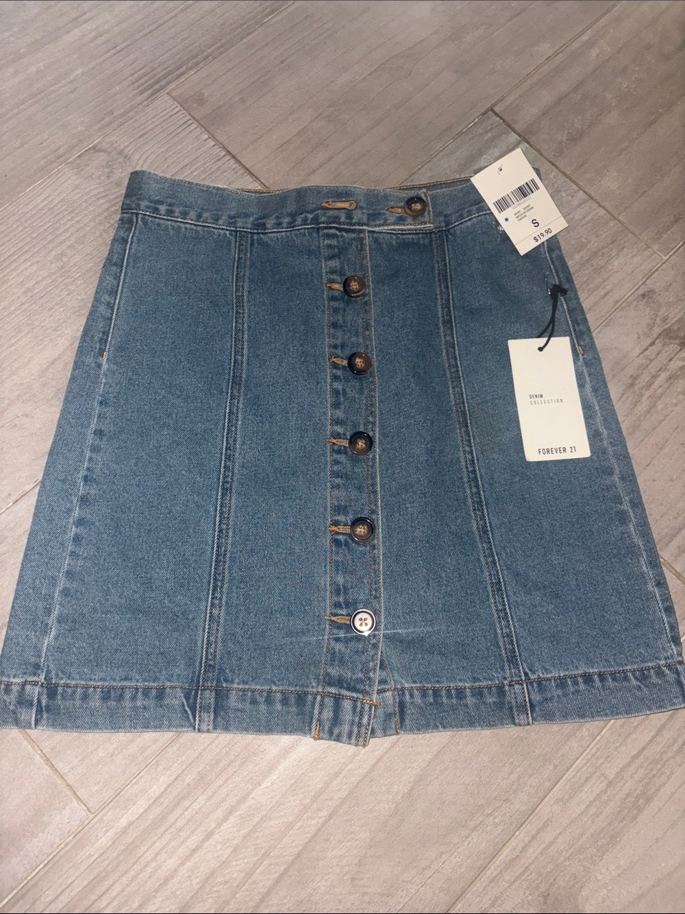 Forever 21 Denim Button-Front Mini Skirt in Blue Wash